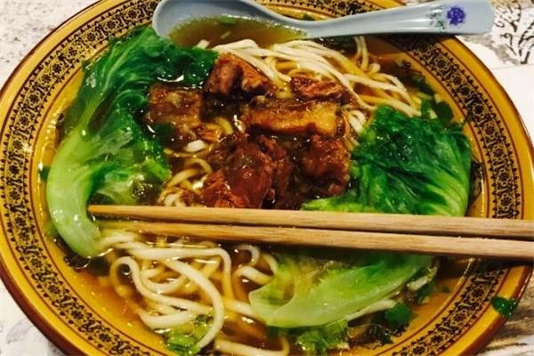 大腳牛養(yǎng)生面館