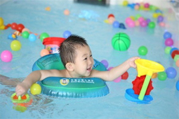 小魚兒嬰兒游泳館