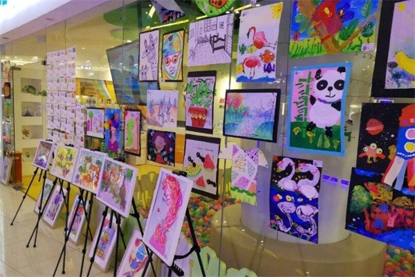 哈哈少兒創(chuàng)意美術(shù)