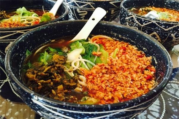 品潤私房小鍋米線