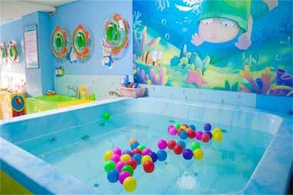 愛(ài)你游嬰幼兒游泳館