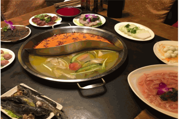 巴江風情原味火鍋