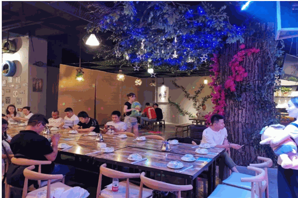 擁火音樂(lè)燒烤串吧