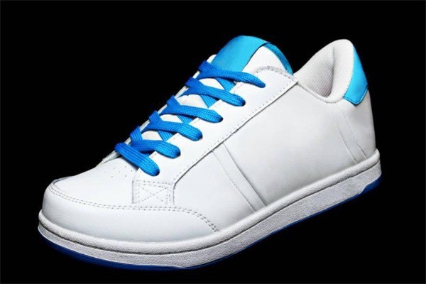 九九運(yùn)動(dòng)鞋