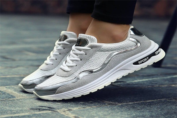 九九運(yùn)動(dòng)鞋