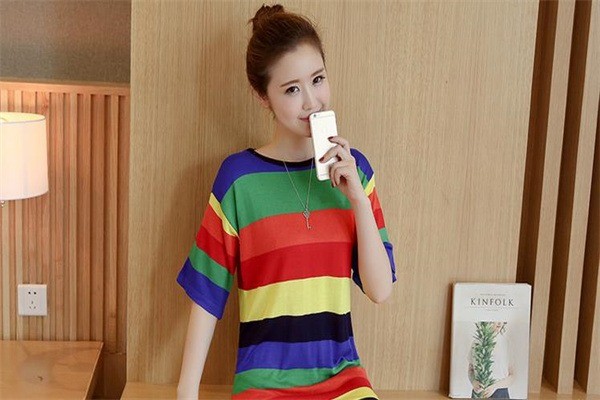 風(fēng)尚9元服飾