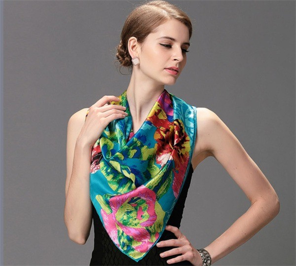 蘭詩雨服裝配飾