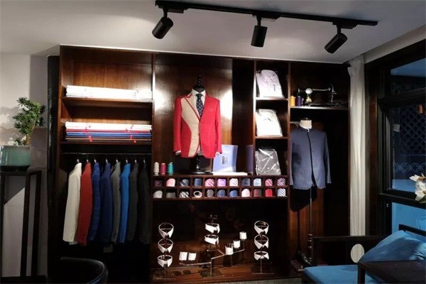 巴蒂米瀾服裝定制