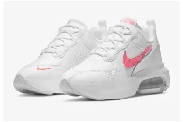 耐克運(yùn)動(dòng)鞋