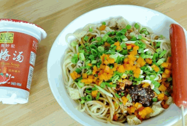 漯河穆馬熱干面