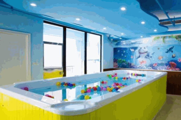 思蜜兒媽媽嬰兒游泳館