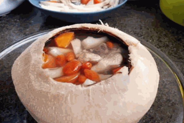 椰來香椰子雞火鍋