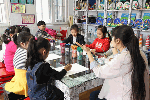 大嘴鳥少兒美術