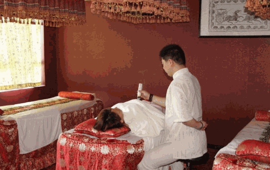 國(guó)艾堂艾灸養(yǎng)生館