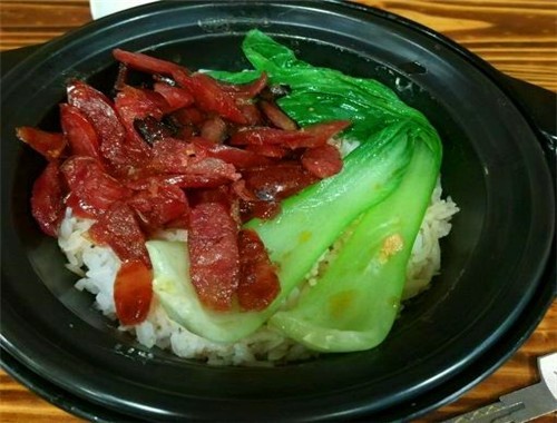 松桂坊辣味煲仔飯