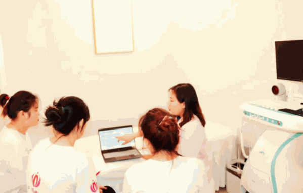 ?七色光母嬰培訓(xùn)