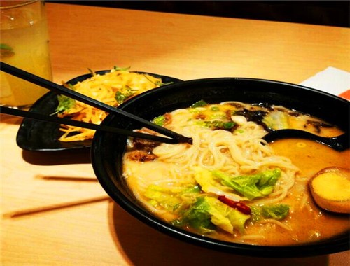 風(fēng)風(fēng)拉面