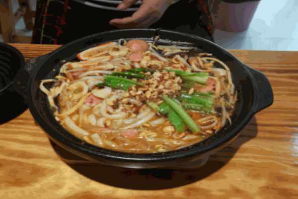 小破孩過橋米線