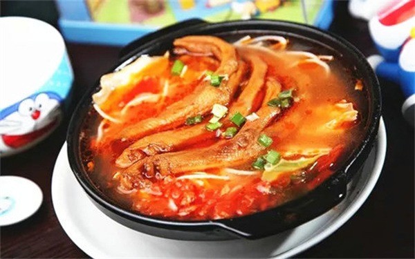 藍(lán)胖子砂鍋米線