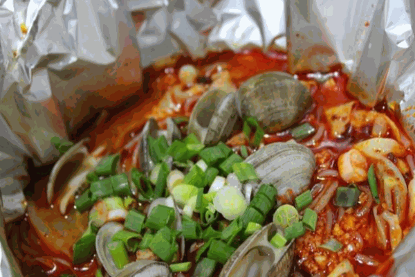 饞嘴貓花甲米線