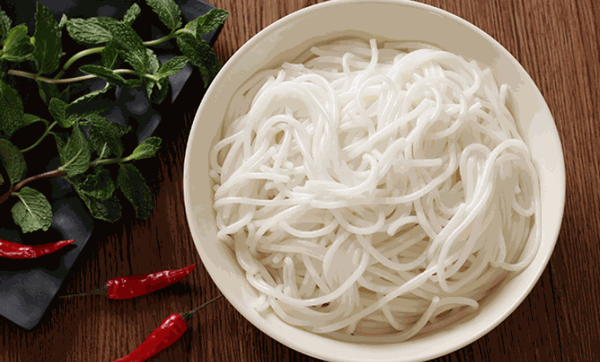 一鍋鮮正宗云南過(guò)橋米線(xiàn)