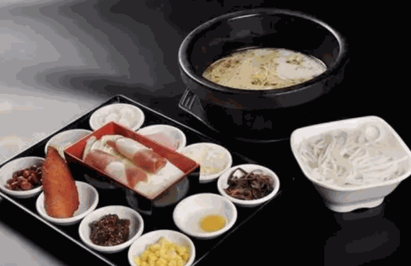 云羋瑤過橋米線