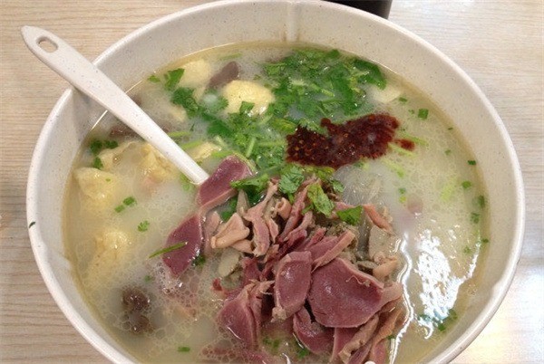 鴨得堡鴨血粉絲湯