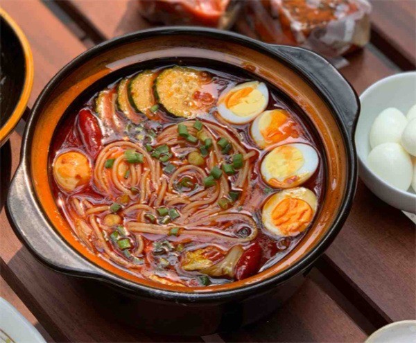 老重慶火鍋米線