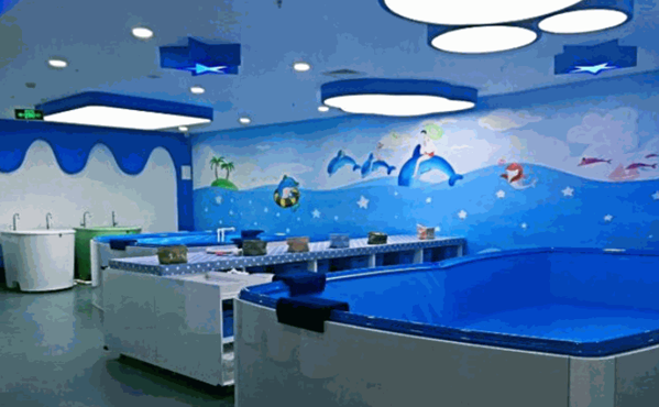 童話世界嬰幼兒游泳館
