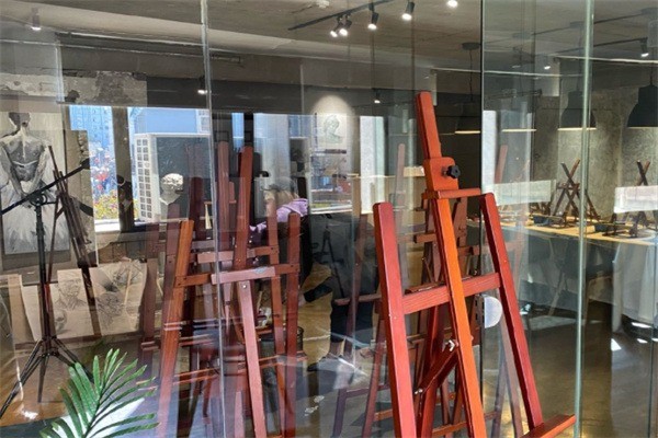 發(fā)現(xiàn)畫室