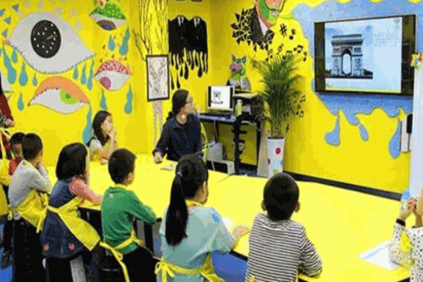 卿風國際美術(shù)教育