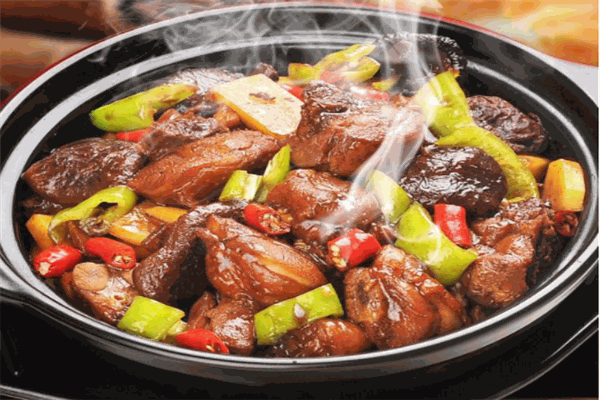 聚福齋黃燜雞米飯