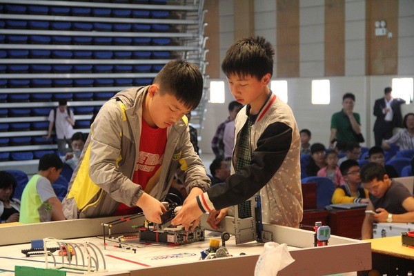 大巧橙機(jī)器人教育