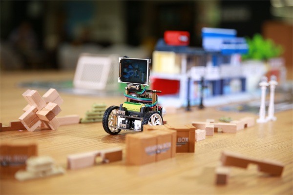 大巧橙機(jī)器人教育