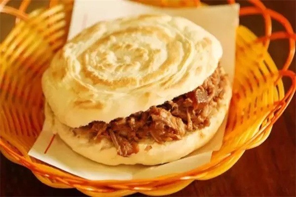 紅腰鼓肉夾饃