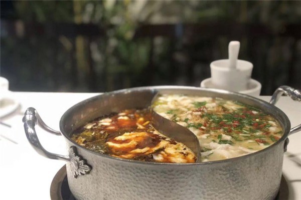 酸點(diǎn)老壇酸菜魚