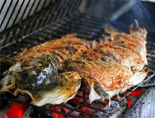 紅葉巫山烤全魚