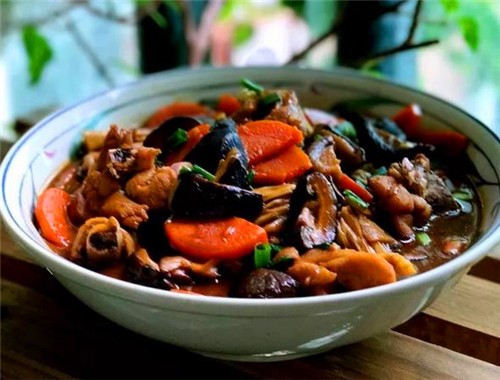 趣味香黃燜雞米飯