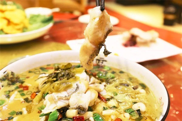 金湯酸菜魚(yú)