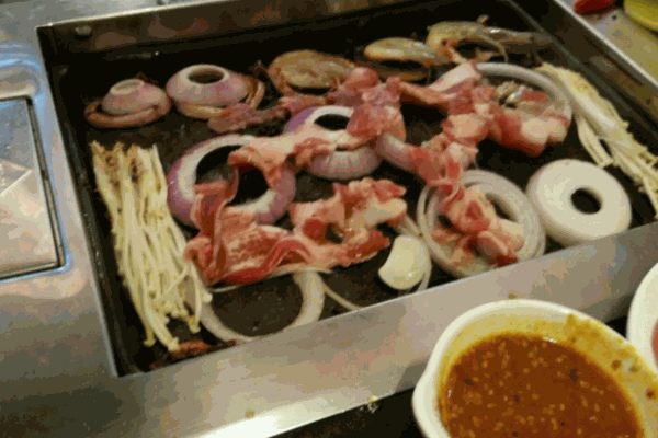 陽(yáng)光雨露自助烤肉