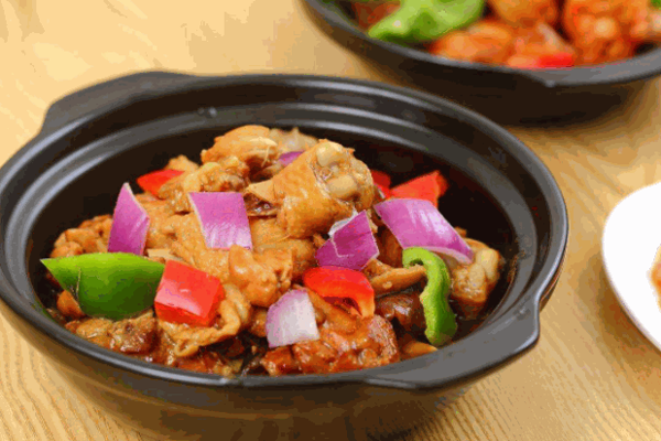 安鎮(zhèn)黃燜雞米飯