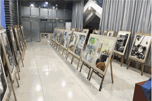 藝新美術(shù)學(xué)校