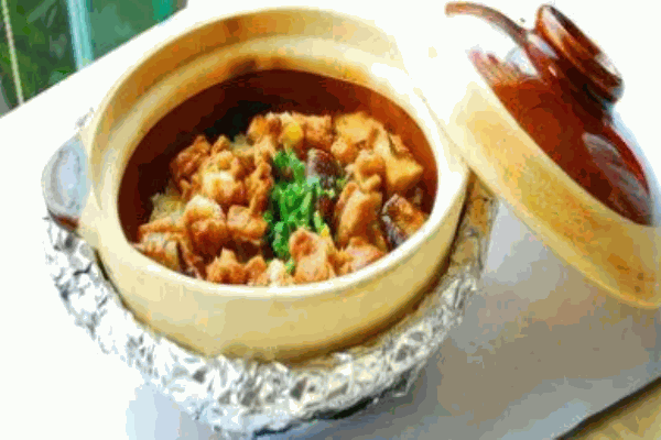 口福煲仔飯