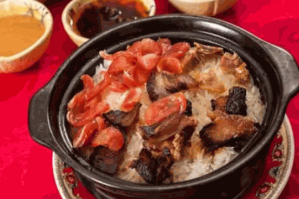 川湘煲仔飯