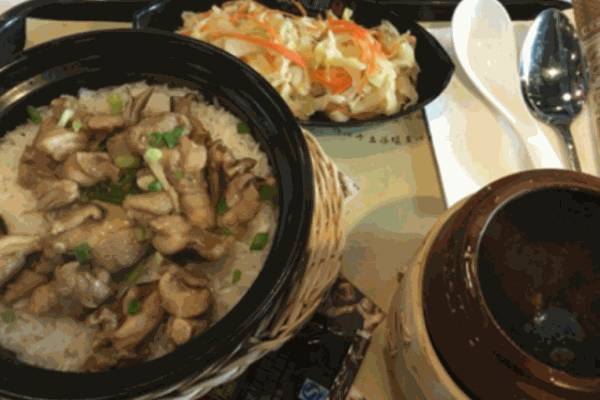 飯跑跑特色煲仔飯