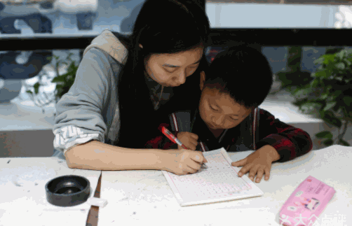 LB少兒硬筆書法