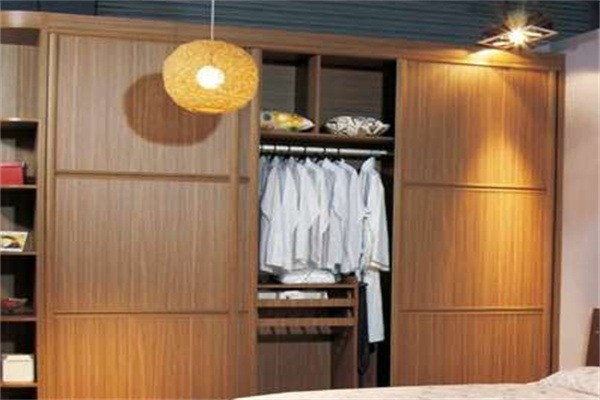 某集成衣柜