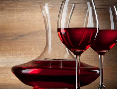 金長城葡萄酒業(yè)