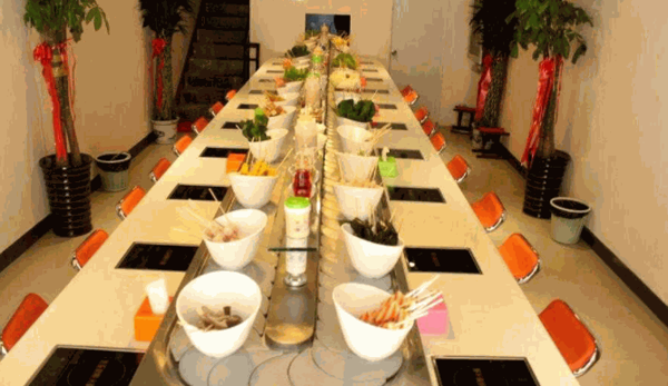 火力方旋轉(zhuǎn)小火鍋