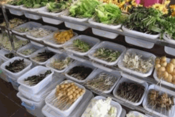 調(diào)調(diào)香旋轉(zhuǎn)麻辣燙